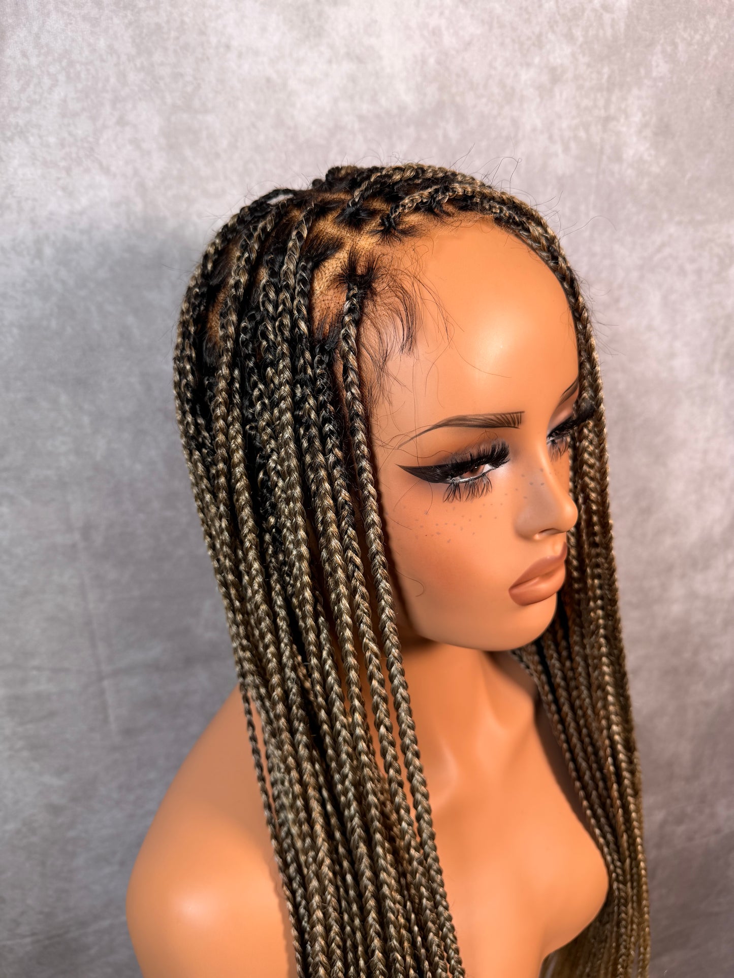 Unit #007 Brown & Blonde Knotless Braided Wig 26” glueless